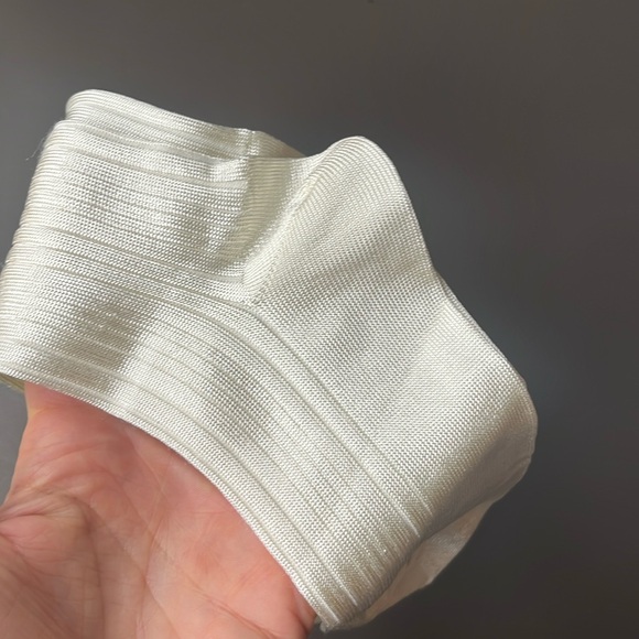 Simone Rocha Socks FREE W/ purchase - Picture 3 of 4